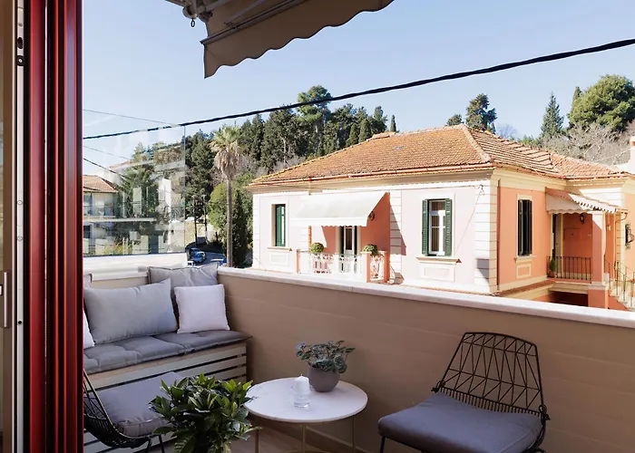 A Luxury Retreat In Corfu Town By Konnect, One-bedroom Lägenhet